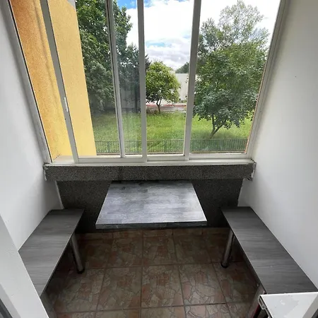 Lägenhet 3br Near Center With Parking Bratislava