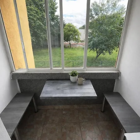 3br Near Center With Parking דירה *